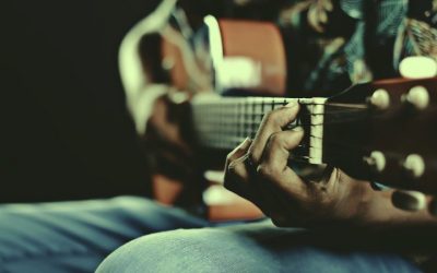 Festival de cantautores en una noche de otoño en Casa Leonora