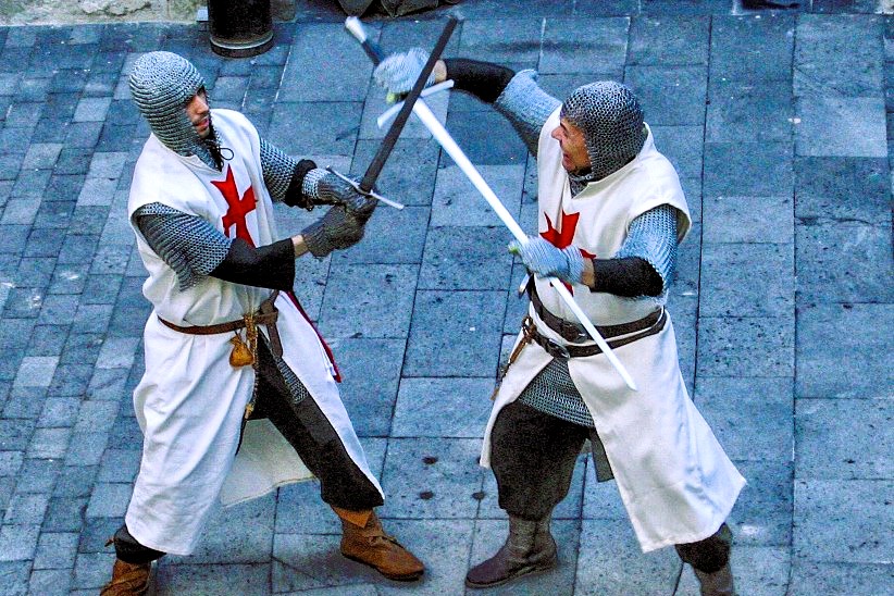 El castillo de Castellar vuelve a ser escenario de batallas de espadas históricas